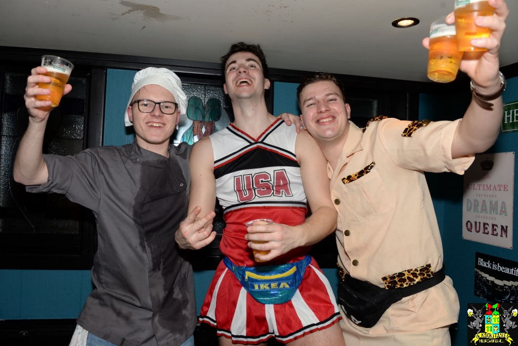 ../Images/Carnavals vrijdagavond in VdG 263.jpg